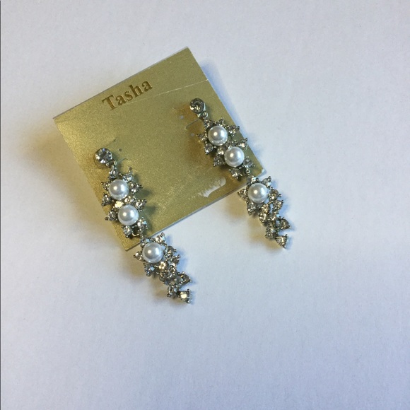 TASHA FAUX PEARL AND CRYSTAL DROP EARRINGS SILVER NWT - Picture 8 of 11